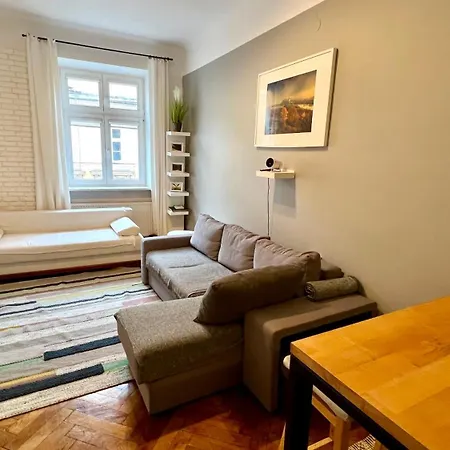 Apartment Cinema With A View Of Old Town Krakow