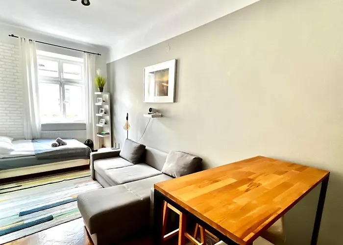 Cinema With A View Of Old Town *